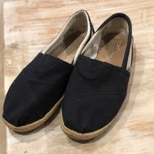 TOMS Canvas Flats